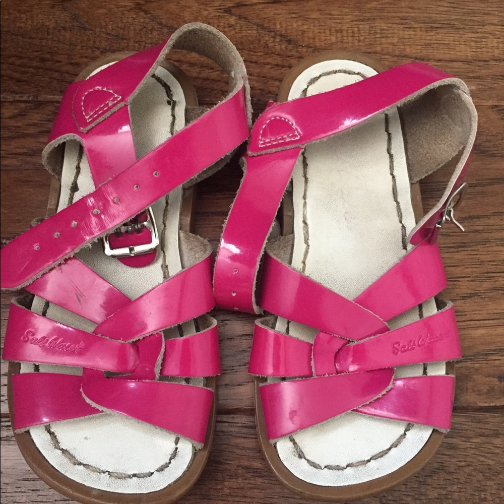 The Salt Water Sandal by Hoyway size 9T